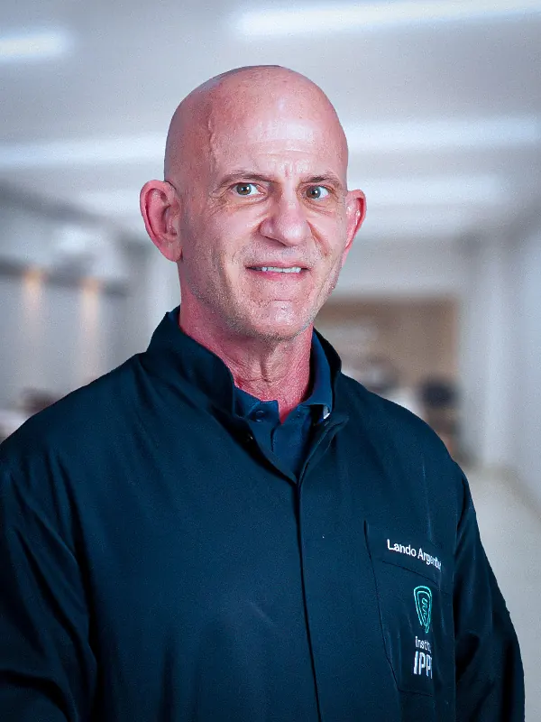 Dr. Lando Argentieri, Cirurgião-Dentista em São Paulo, SP - Brasil. Possui graduação em odontologia pela FOB/USP - Faculdade de Odontologia de Bauru, 1980