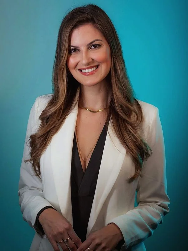 Sabrina Lovatto, aluna do curso de especialização em implantodontia do Instituto IPPO